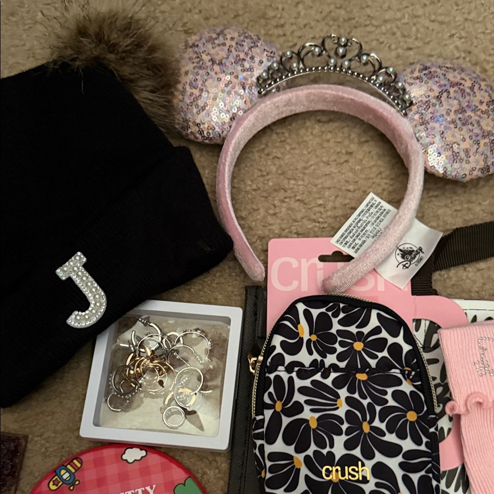 Hello Kitty Pink bundle - image 3